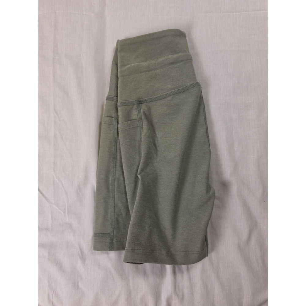 Beyond Yoga Shorts Womens Small Green Biker High Rise Pocket 7 Inseam Athletic